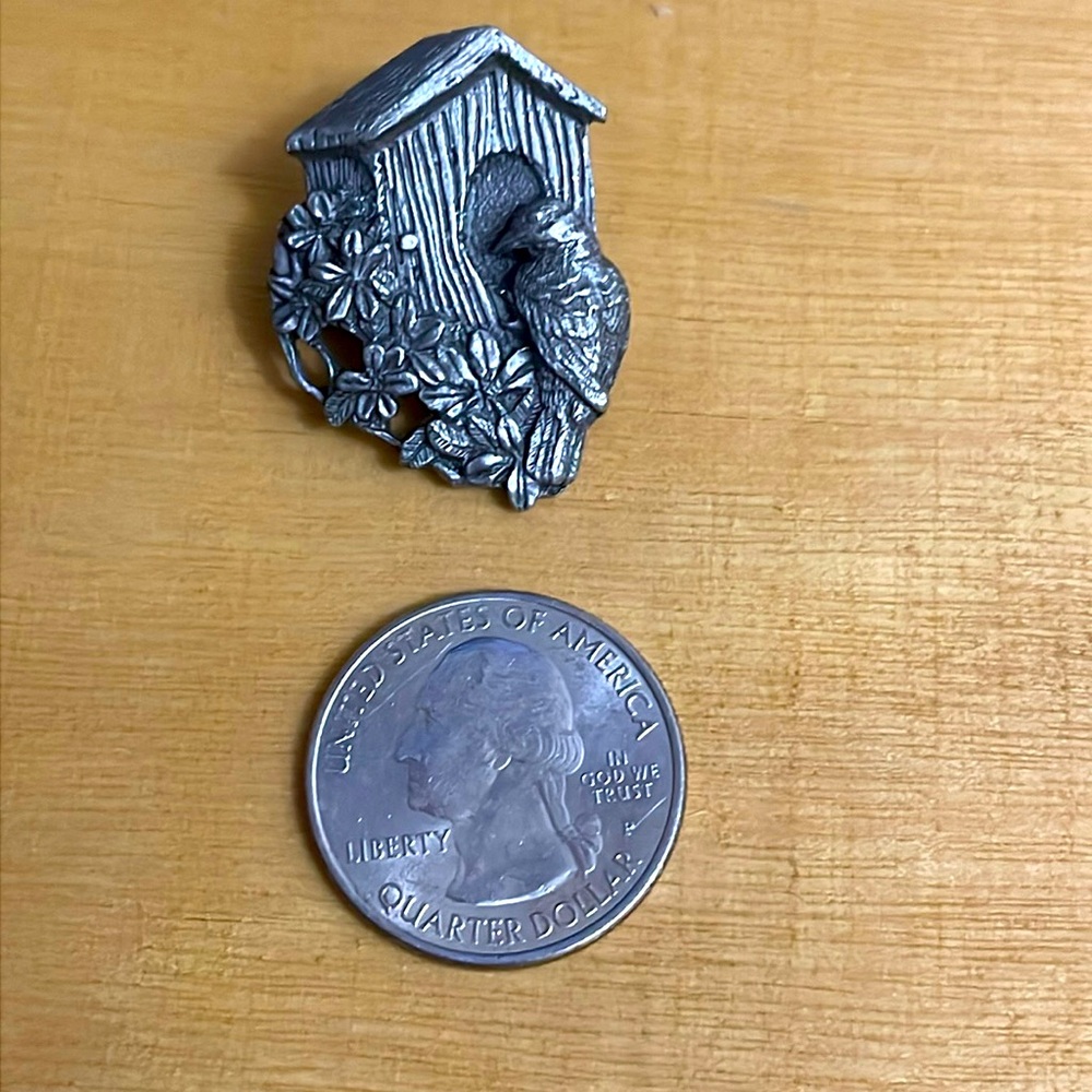 Ladies lapel pin